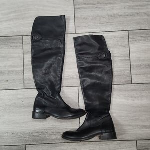 Black Women's Knee-High Boots